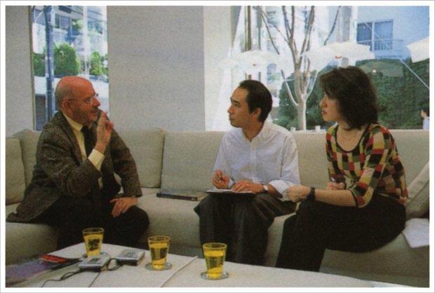 「新建築」 2002年2月号 デザイナー、マリオ・ベリーニへインタビュー 小形 徹 辻村 亮子